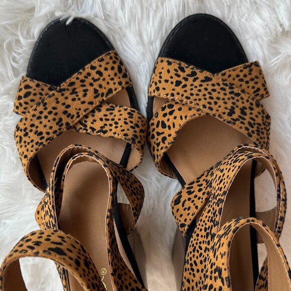 Qupid Animal Print Strappy Stacked Zip-Back Closure Heels Size 8 - Picture 3 of 13